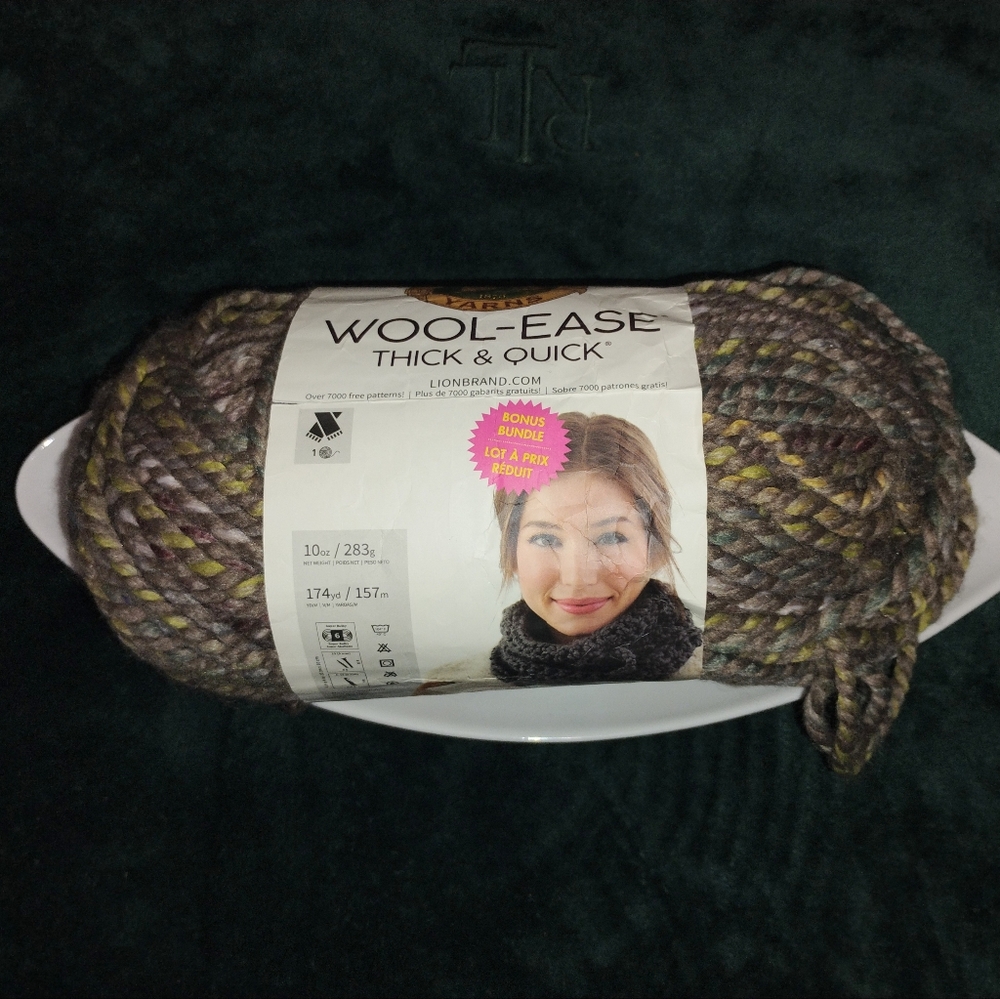 Lion Brand Wool-Ease® Thick & Quick Urban Camouflage Yarn - 30 oz total NEW - Picture 5 of 10